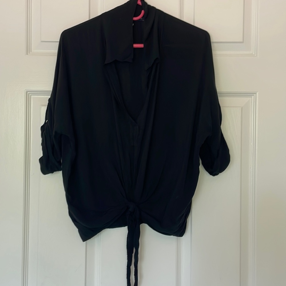LIKE NEW! Black Summer tie-front blouse